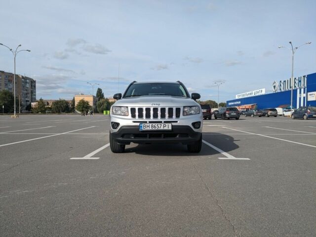 Сірий Джип Compass, об'ємом двигуна 2.4 л та пробігом 172 тис. км за 9000 $, фото 1 на Automoto.ua