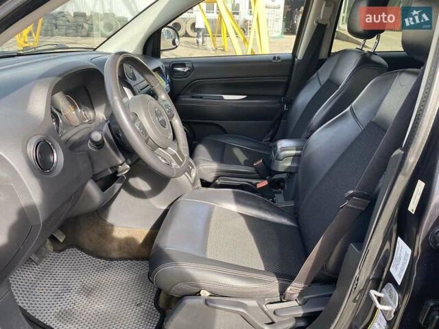 Сірий Джип Compass, об'ємом двигуна 2 л та пробігом 206 тис. км за 8500 $, фото 14 на Automoto.ua