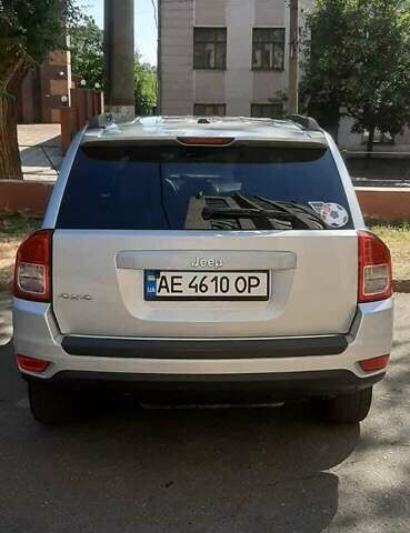 Сірий Джип Compass, об'ємом двигуна 2.4 л та пробігом 160 тис. км за 10000 $, фото 2 на Automoto.ua