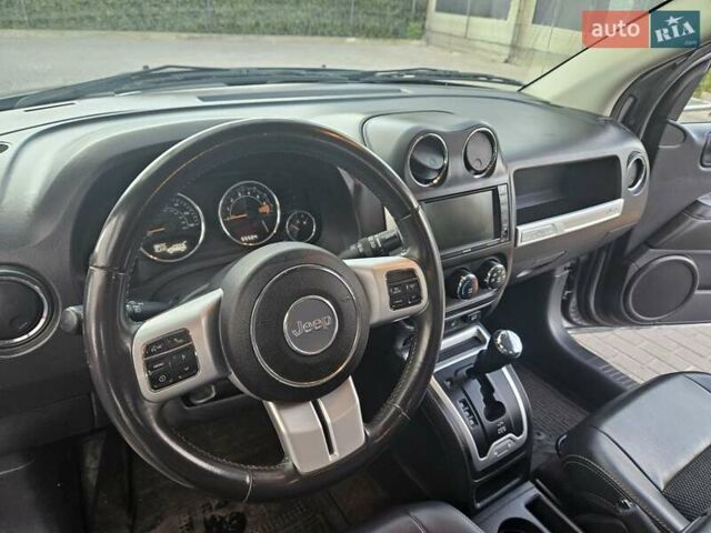 Сірий Джип Compass, об'ємом двигуна 2.36 л та пробігом 90 тис. км за 9000 $, фото 5 на Automoto.ua
