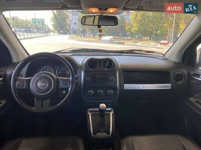 Серый Джип Компас, объемом двигателя 2 л и пробегом 206 тыс. км за 8500 $, фото 27 на Automoto.ua
