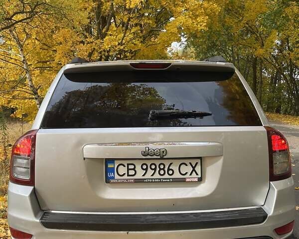 Сірий Джип Compass, об'ємом двигуна 2 л та пробігом 147 тис. км за 10000 $, фото 7 на Automoto.ua