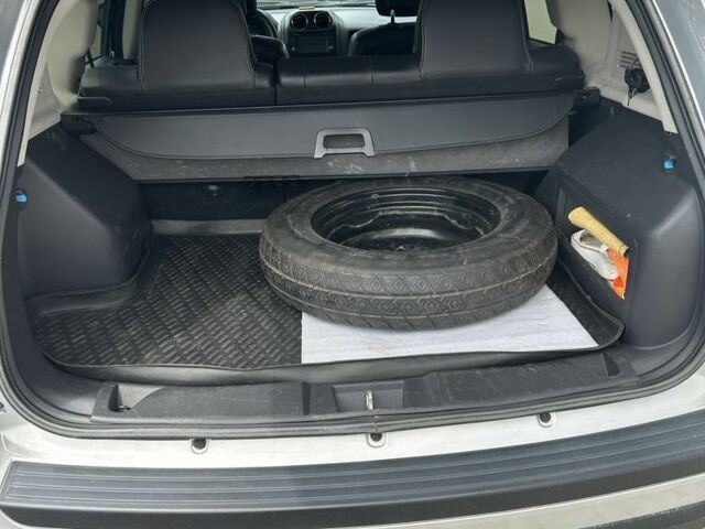 Серый Джип Компас, объемом двигателя 2.4 л и пробегом 240 тыс. км за 9400 $, фото 14 на Automoto.ua