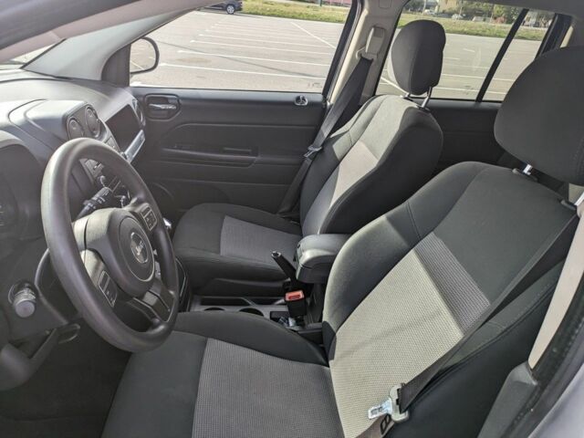 Сірий Джип Compass, об'ємом двигуна 2.4 л та пробігом 172 тис. км за 9000 $, фото 16 на Automoto.ua