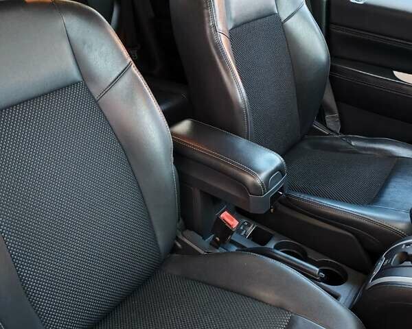 Джип Compass 2013 у Тысменице на Automoto.ua Сірий Джип Compass, об'ємом двигуна 2.36 л та пробігом 89 тис. км за 10800 $, фото 16 на Automoto.ua