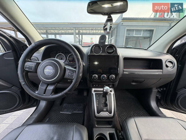 Сірий Джип Compass, об'ємом двигуна 2.4 л та пробігом 187 тис. км за 11900 $, фото 9 на Automoto.ua