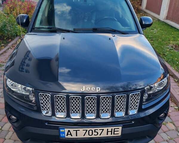Джип Compass 2013 у Тысменице на Automoto.ua Сірий Джип Compass, об'ємом двигуна 2.36 л та пробігом 89 тис. км за 10800 $, фото 1 на Automoto.ua