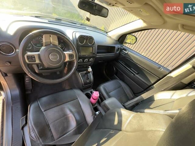 Серый Джип Компас, объемом двигателя 2.36 л и пробегом 183 тыс. км за 9500 $, фото 13 на Automoto.ua