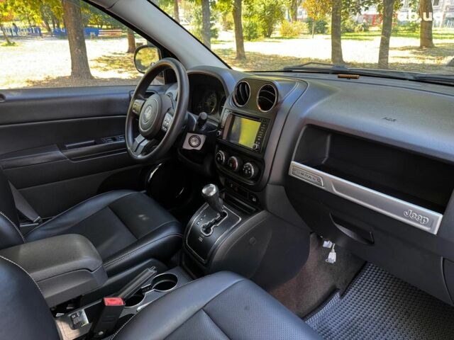 Сірий Джип Compass, об'ємом двигуна 2.4 л та пробігом 250 тис. км за 10790 $, фото 27 на Automoto.ua