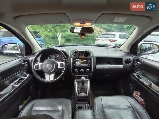 Серый Джип Компас, объемом двигателя 2.36 л и пробегом 125 тыс. км за 11500 $, фото 20 на Automoto.ua