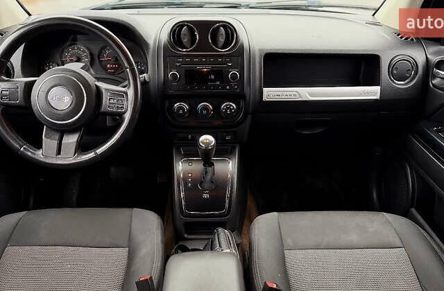 Серый Джип Компас, объемом двигателя 2 л и пробегом 236 тыс. км за 9500 $, фото 8 на Automoto.ua