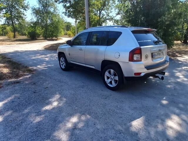 Сірий Джип Compass, об'ємом двигуна 2.4 л та пробігом 136 тис. км за 9800 $, фото 1 на Automoto.ua