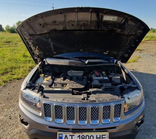 Сірий Джип Compass, об'ємом двигуна 2.4 л та пробігом 96 тис. км за 11600 $, фото 7 на Automoto.ua