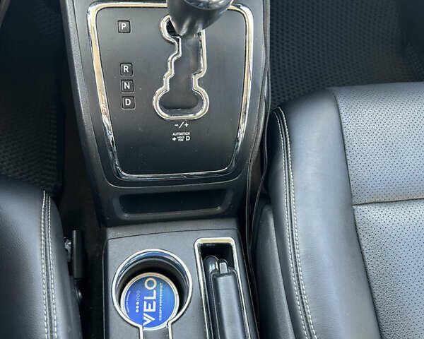 Серый Джип Компас, объемом двигателя 2.4 л и пробегом 240 тыс. км за 10000 $, фото 8 на Automoto.ua