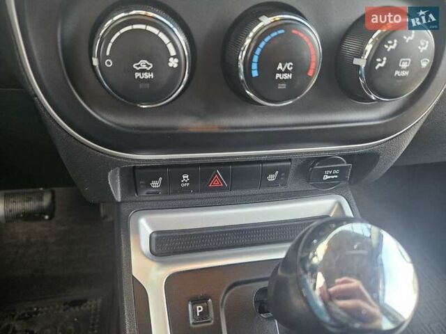 Сірий Джип Compass, об'ємом двигуна 2.36 л та пробігом 90 тис. км за 9000 $, фото 8 на Automoto.ua