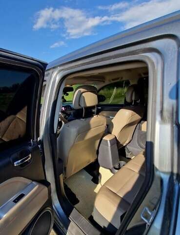 Сірий Джип Compass, об'ємом двигуна 2.36 л та пробігом 96 тис. км за 11600 $, фото 4 на Automoto.ua