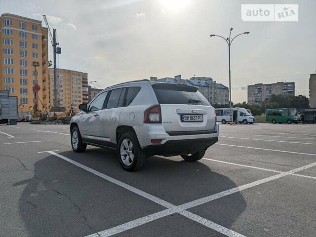Серый Джип Компас, объемом двигателя 2.36 л и пробегом 171 тыс. км за 8500 $, фото 5 на Automoto.ua