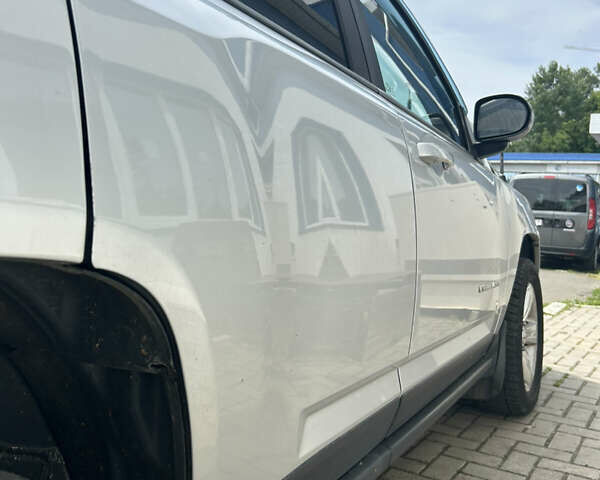 Серый Джип Компас, объемом двигателя 2.4 л и пробегом 240 тыс. км за 10000 $, фото 23 на Automoto.ua