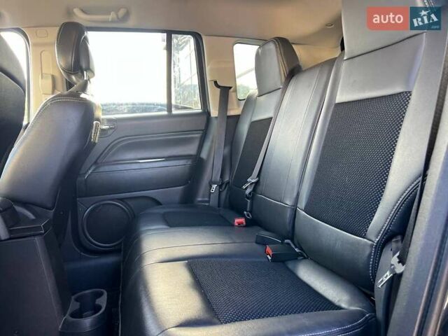 Сірий Джип Compass, об'ємом двигуна 2.36 л та пробігом 89 тис. км за 10700 $, фото 13 на Automoto.ua