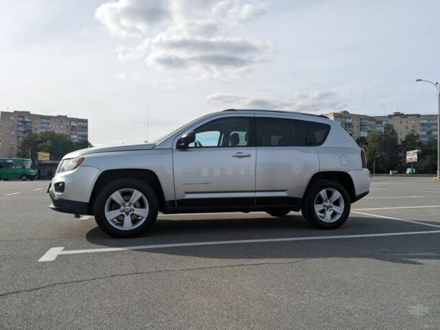 Сірий Джип Compass, об'ємом двигуна 2.4 л та пробігом 172 тис. км за 9000 $, фото 4 на Automoto.ua