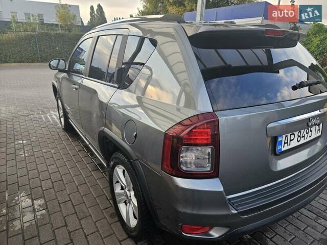 Сірий Джип Compass, об'ємом двигуна 2.36 л та пробігом 90 тис. км за 9000 $, фото 4 на Automoto.ua