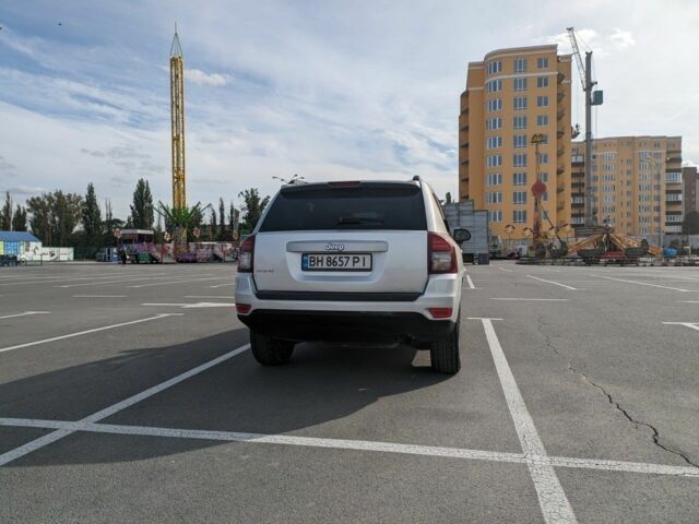 Сірий Джип Compass, об'ємом двигуна 2.4 л та пробігом 172 тис. км за 9000 $, фото 5 на Automoto.ua