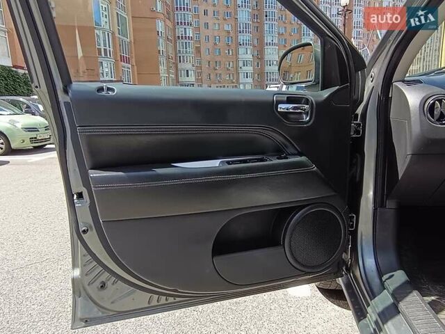 Серый Джип Компас, объемом двигателя 2.36 л и пробегом 125 тыс. км за 11500 $, фото 11 на Automoto.ua