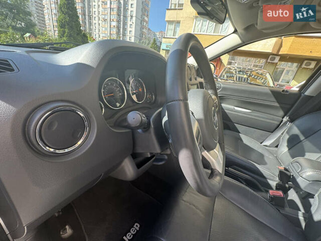 Серый Джип Компас, объемом двигателя 2 л и пробегом 87 тыс. км за 11200 $, фото 17 на Automoto.ua