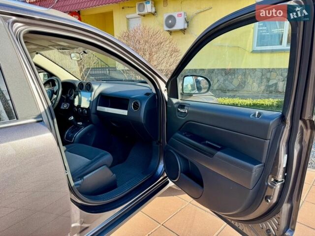 Серый Джип Компас, объемом двигателя 2.36 л и пробегом 154 тыс. км за 10200 $, фото 8 на Automoto.ua