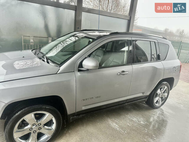 Серый Джип Компас, объемом двигателя 2.4 л и пробегом 160 тыс. км за 10500 $, фото 3 на Automoto.ua