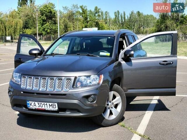 Сірий Джип Compass, об'ємом двигуна 2.36 л та пробігом 154 тис. км за 10200 $, фото 2 на Automoto.ua