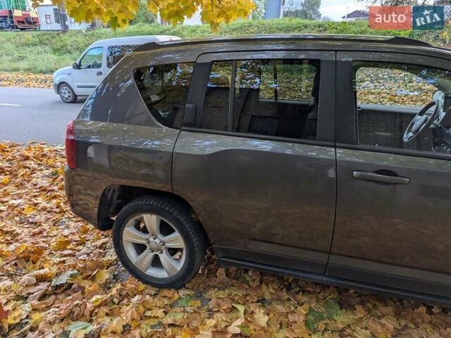 Джип Compass 2014 у Львові на Automoto.ua Сірий Джип Compass, об'ємом двигуна 2.4 л та пробігом 248 тис. км за 9300 $, фото 2 на Automoto.ua