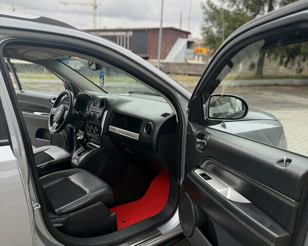 Серый Джип Компас, объемом двигателя 2.4 л и пробегом 220 тыс. км за 8650 $, фото 12 на Automoto.ua