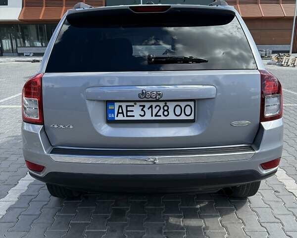 Серый Джип Компас, объемом двигателя 2.36 л и пробегом 181 тыс. км за 10700 $, фото 4 на Automoto.ua