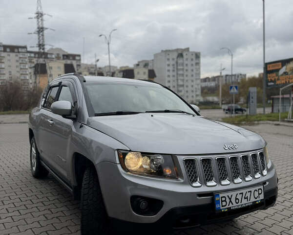 Серый Джип Компас, объемом двигателя 2.4 л и пробегом 220 тыс. км за 8650 $, фото 6 на Automoto.ua