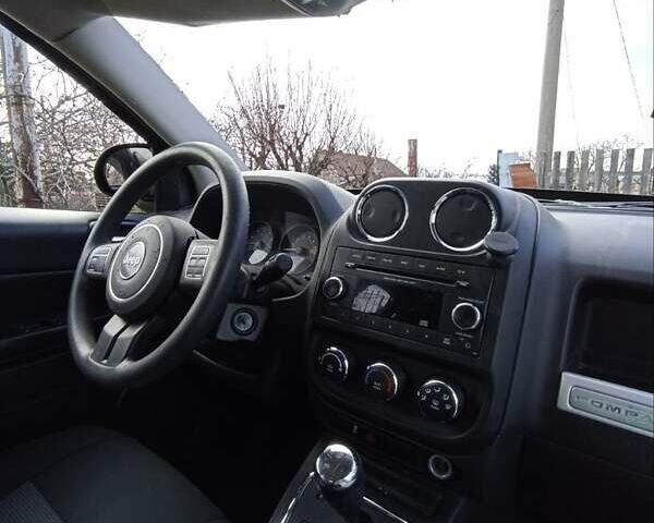 Сірий Джип Compass, об'ємом двигуна 2.4 л та пробігом 130 тис. км за 4500 $, фото 8 на Automoto.ua