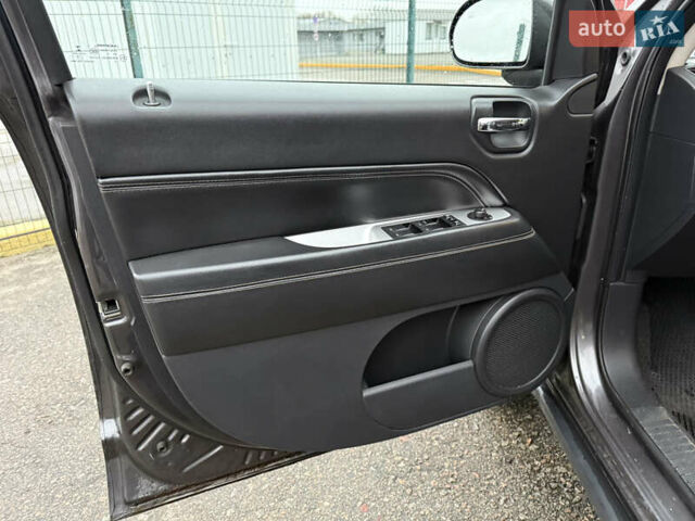 Сірий Джип Compass, об'ємом двигуна 2.36 л та пробігом 263 тис. км за 11490 $, фото 10 на Automoto.ua