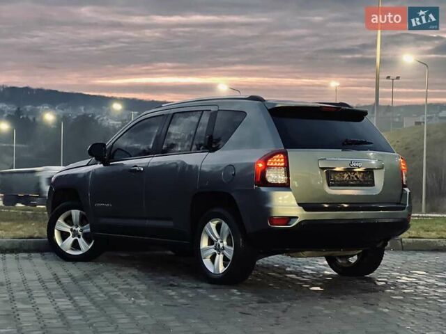 Серый Джип Компас, объемом двигателя 2 л и пробегом 236 тыс. км за 7499 $, фото 5 на Automoto.ua