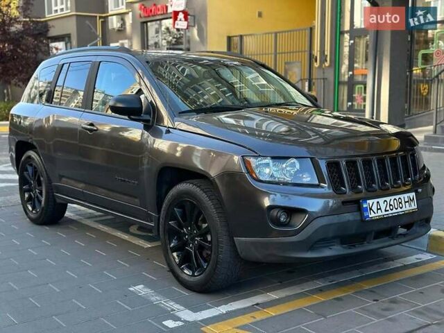 Сірий Джип Compass, об'ємом двигуна 2 л та пробігом 134 тис. км за 9300 $, фото 2 на Automoto.ua