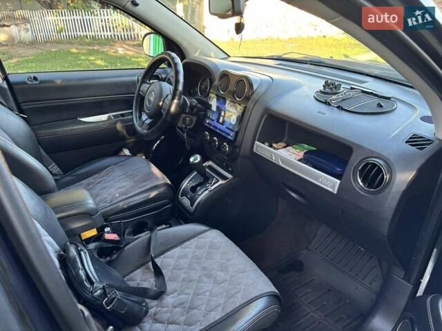Сірий Джип Compass, об'ємом двигуна 2.36 л та пробігом 102 тис. км за 11300 $, фото 2 на Automoto.ua