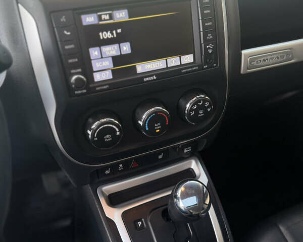 Сірий Джип Compass, об'ємом двигуна 2.36 л та пробігом 121 тис. км за 12099 $, фото 11 на Automoto.ua