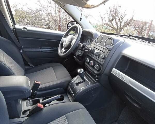 Сірий Джип Compass, об'ємом двигуна 2.4 л та пробігом 130 тис. км за 4500 $, фото 7 на Automoto.ua