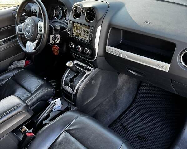 Серый Джип Компас, объемом двигателя 2.36 л и пробегом 167 тыс. км за 10300 $, фото 9 на Automoto.ua