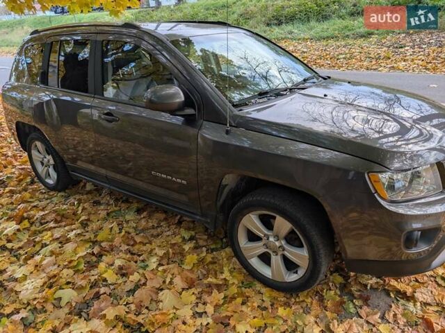 Джип Compass 2014 у Львові на Automoto.ua Сірий Джип Compass, об'ємом двигуна 2.4 л та пробігом 248 тис. км за 9300 $, фото 7 на Automoto.ua