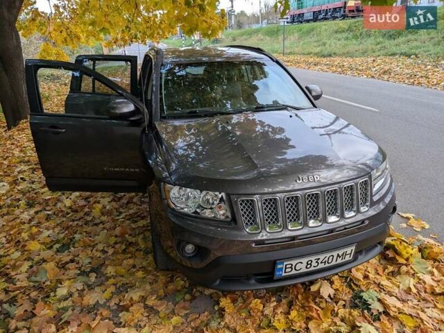 Джип Compass 2014 у Львові на Automoto.ua Сірий Джип Compass, об'ємом двигуна 2.4 л та пробігом 248 тис. км за 9300 $, фото 4 на Automoto.ua