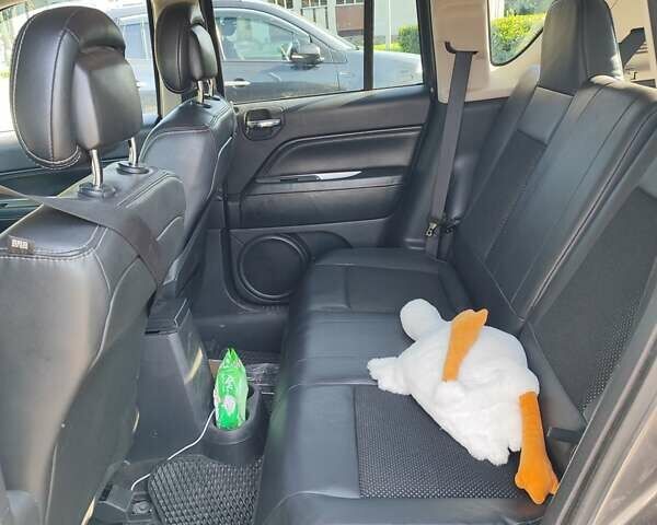 Сірий Джип Compass, об'ємом двигуна 2.36 л та пробігом 135 тис. км за 10500 $, фото 3 на Automoto.ua