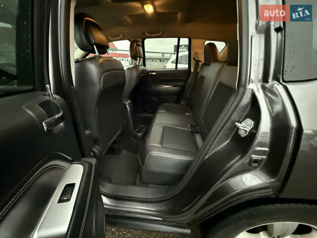 Сірий Джип Compass, об'ємом двигуна 2.36 л та пробігом 263 тис. км за 11490 $, фото 13 на Automoto.ua