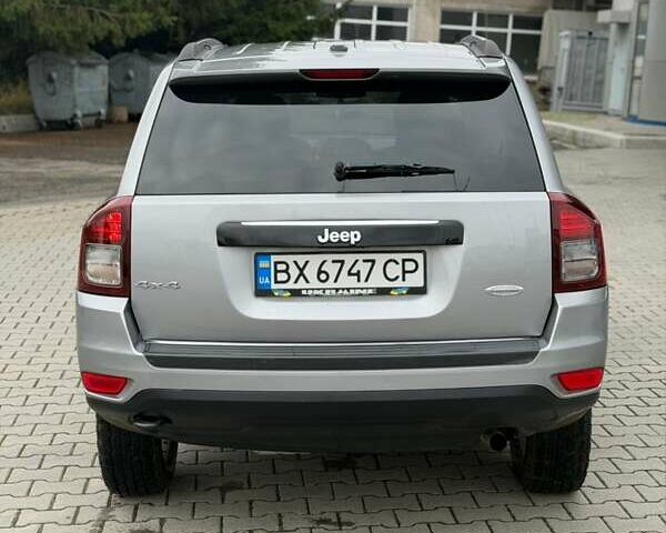 Серый Джип Компас, объемом двигателя 2.4 л и пробегом 220 тыс. км за 8650 $, фото 2 на Automoto.ua
