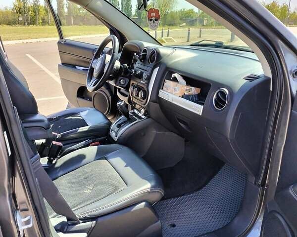 Сірий Джип Compass, об'ємом двигуна 2.36 л та пробігом 154 тис. км за 10200 $, фото 9 на Automoto.ua