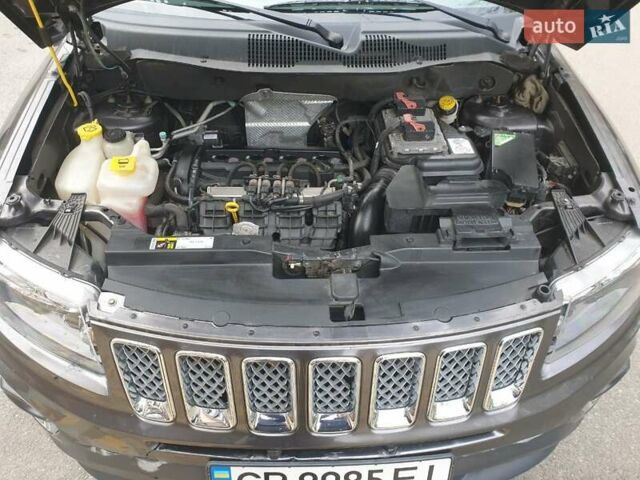 Сірий Джип Compass, об'ємом двигуна 2 л та пробігом 80 тис. км за 8300 $, фото 4 на Automoto.ua